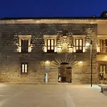 Palacio Carvajal Giron 4*