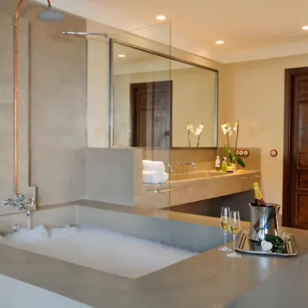 Palacio Carvajal Giron 4*