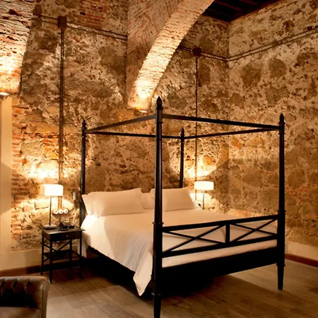 Palacio Carvajal Giron Hotel 4*