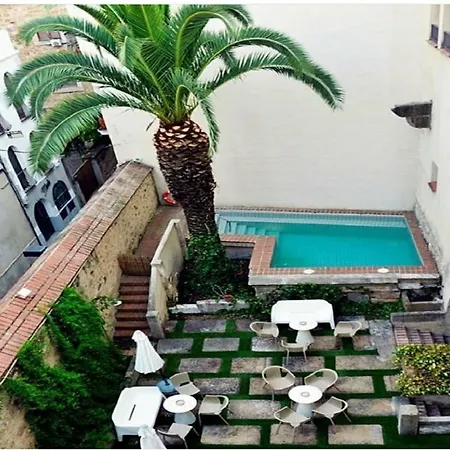 Palacio Carvajal Giron Hotel 4*