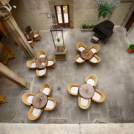 Palacio Carvajal Girón 4*