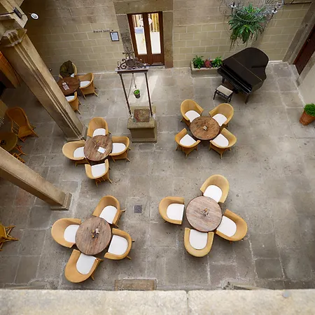 Palacio Carvajal Giron 4*