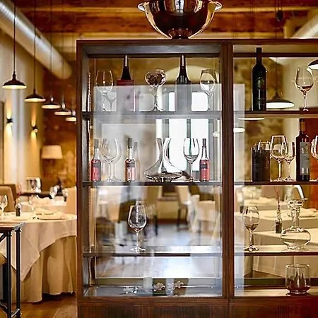 Ξενοδοχείο Palacio Carvajal Giron 4*