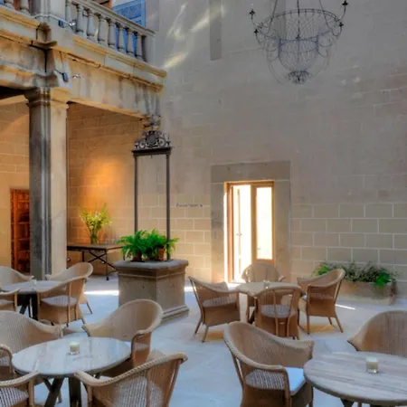 Palacio Carvajal Giron Hotel