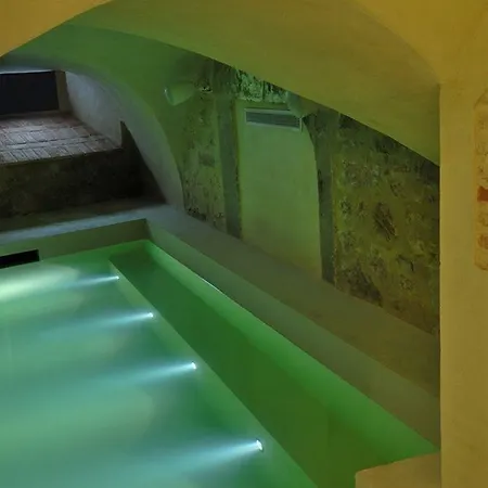 Palacio Carvajal Giron 4*