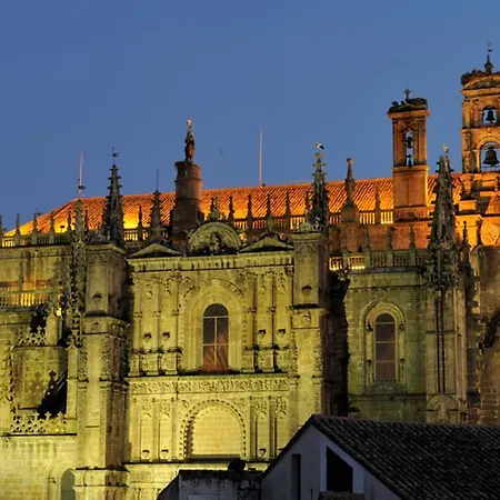 Hotel Palacio Carvajal Giron