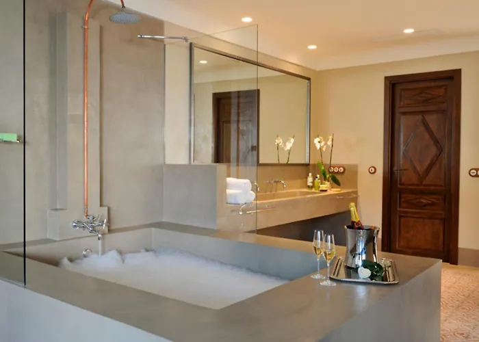 Palacio Carvajal Giron 4*