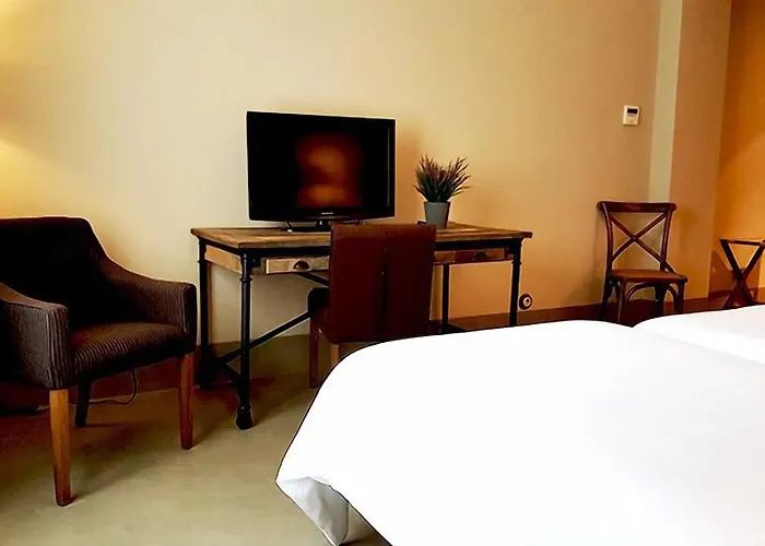 Palacio Carvajal Giron Hotel