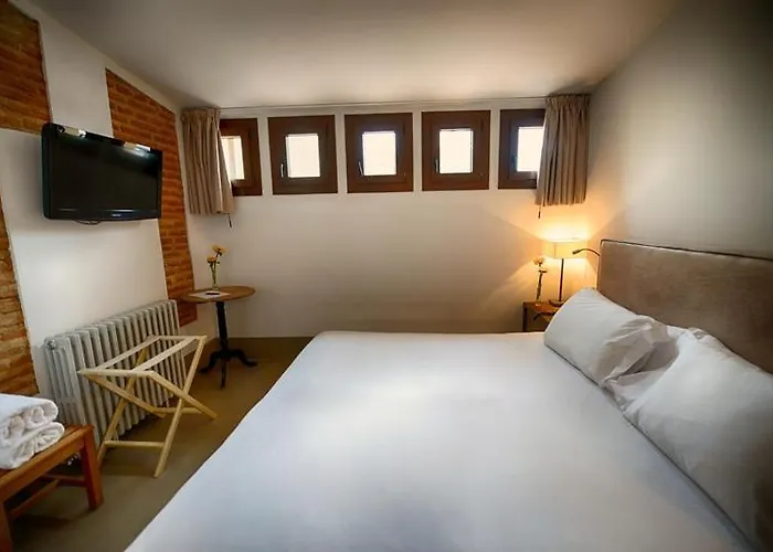 Hotel Palacio Carvajal Girón 4*