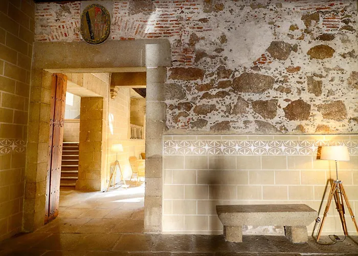 Hotel Palacio Carvajal Girón 4*