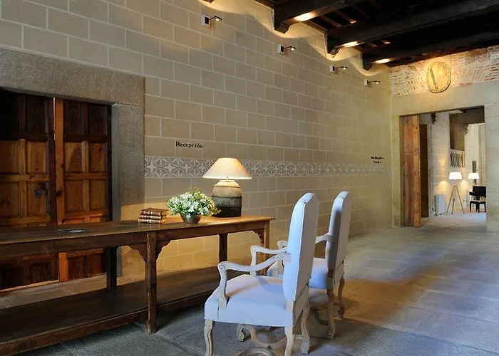 Palacio Carvajal Giron Hotel 4*